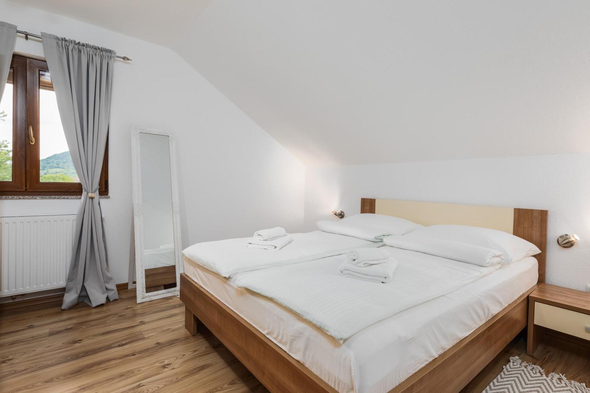 Apartment Sara Rakovica Dış mekan fotoğraf